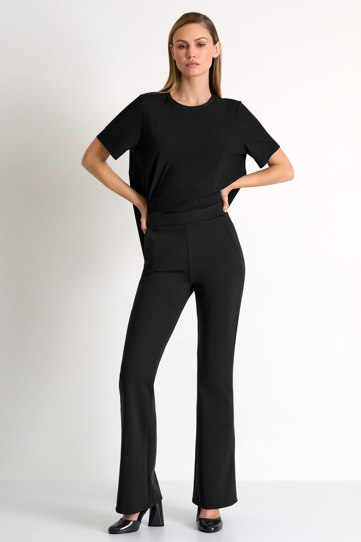 SHAN Flared Pants
