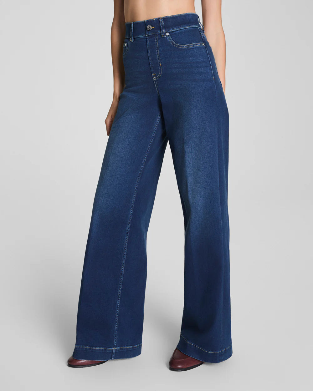 High-Rise Wide Leg Jean in Mid Wash