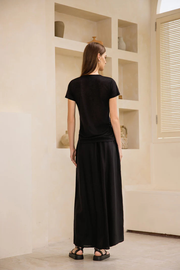 Linen T-Shirt in Black