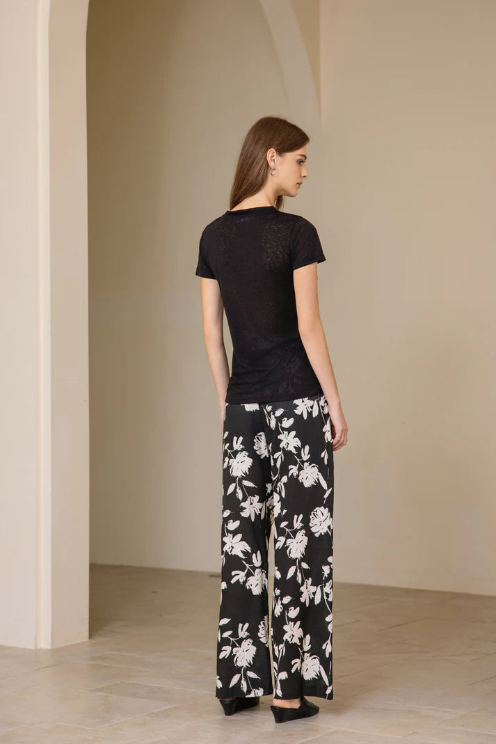 Linen V-Neck T-Shirt - Black