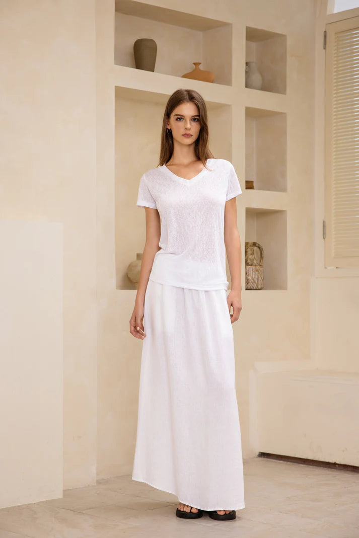 Linen V-Neck T-Shirt in White