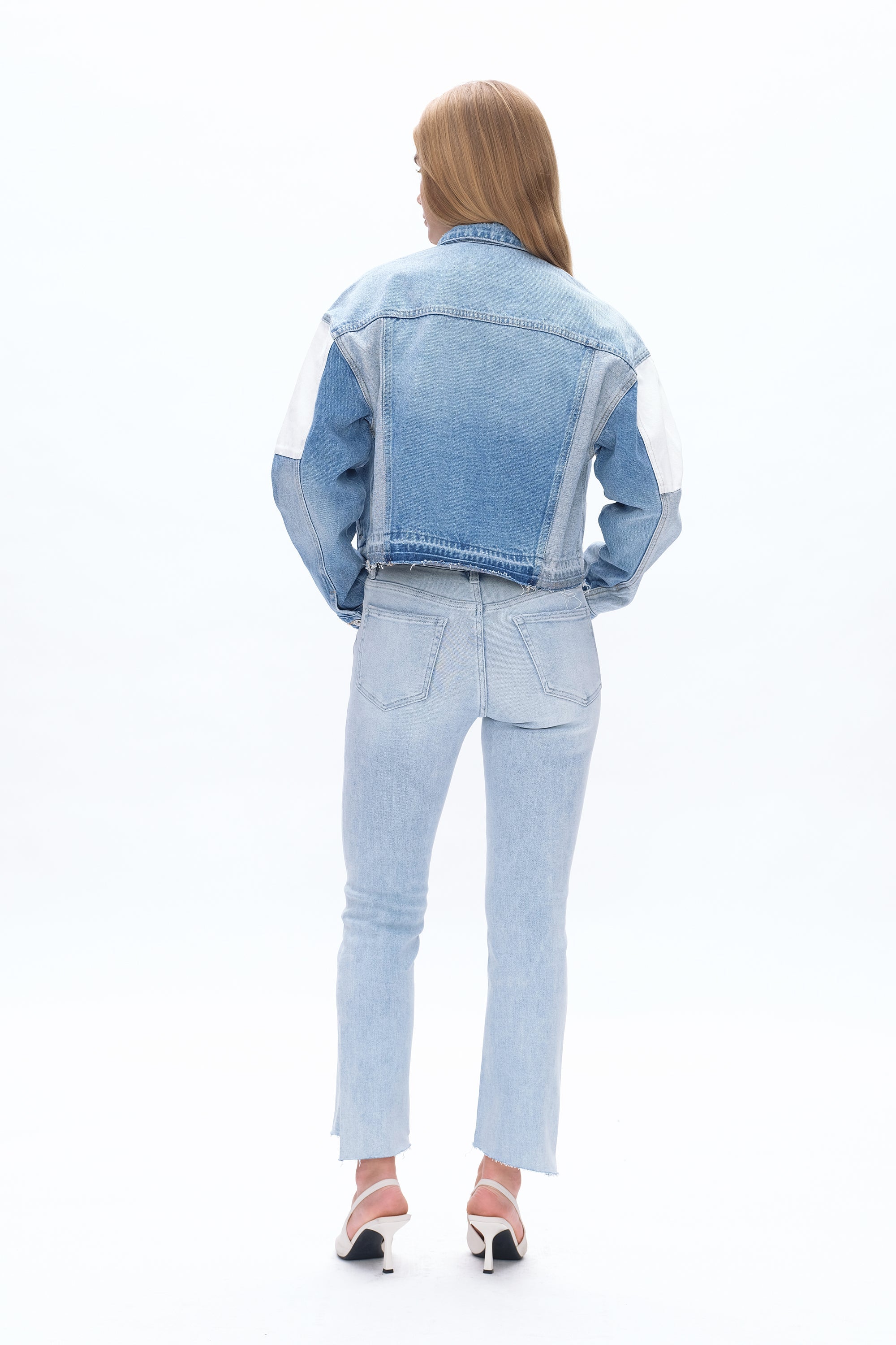 Daisy Mid-Rise Slim Denim in  Wave